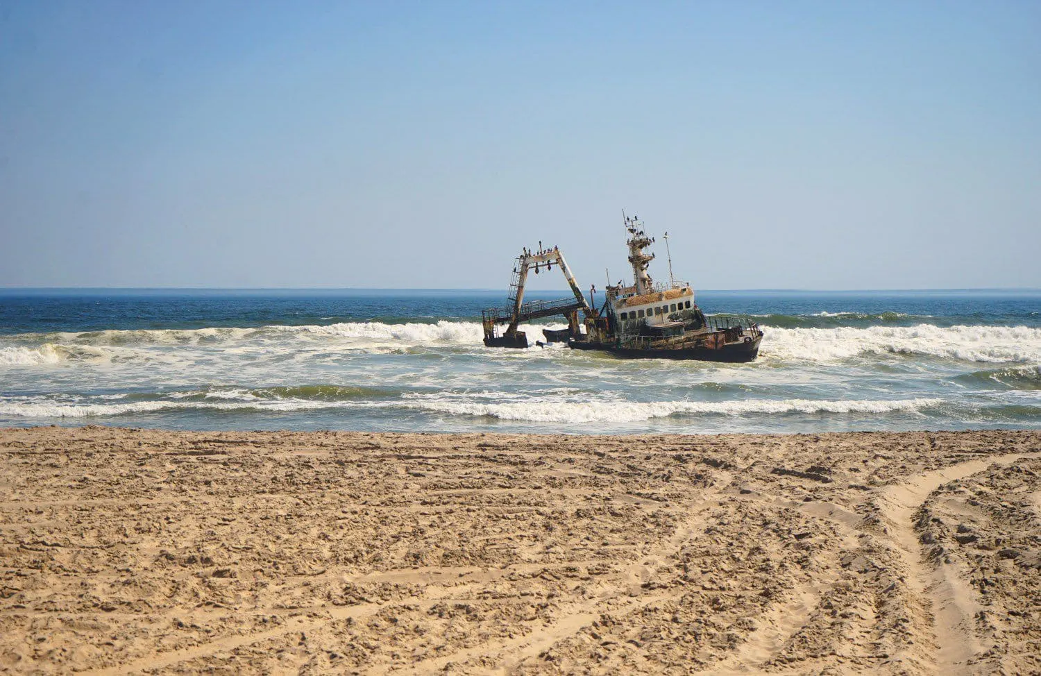 6-day Skeleton Coast packages focus across Namibia Guided time in Sossusvlei