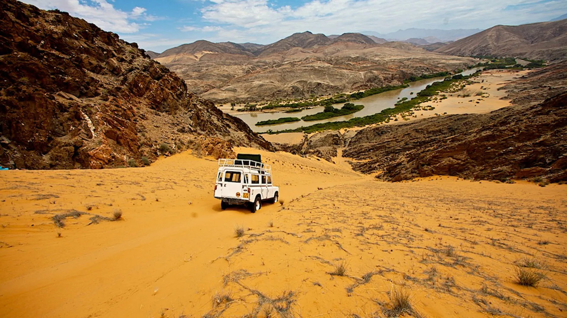 10-day Fish River Canyon night drive in Skeleton Coast On Namibia Safaris