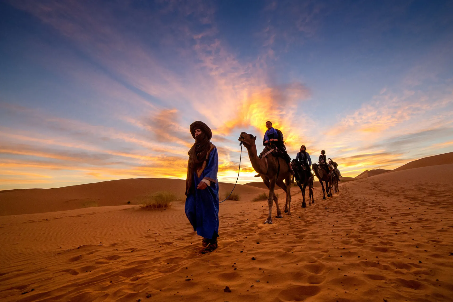 9-day Morocco safari Tour Merzouga focus across in Sahara Desert
